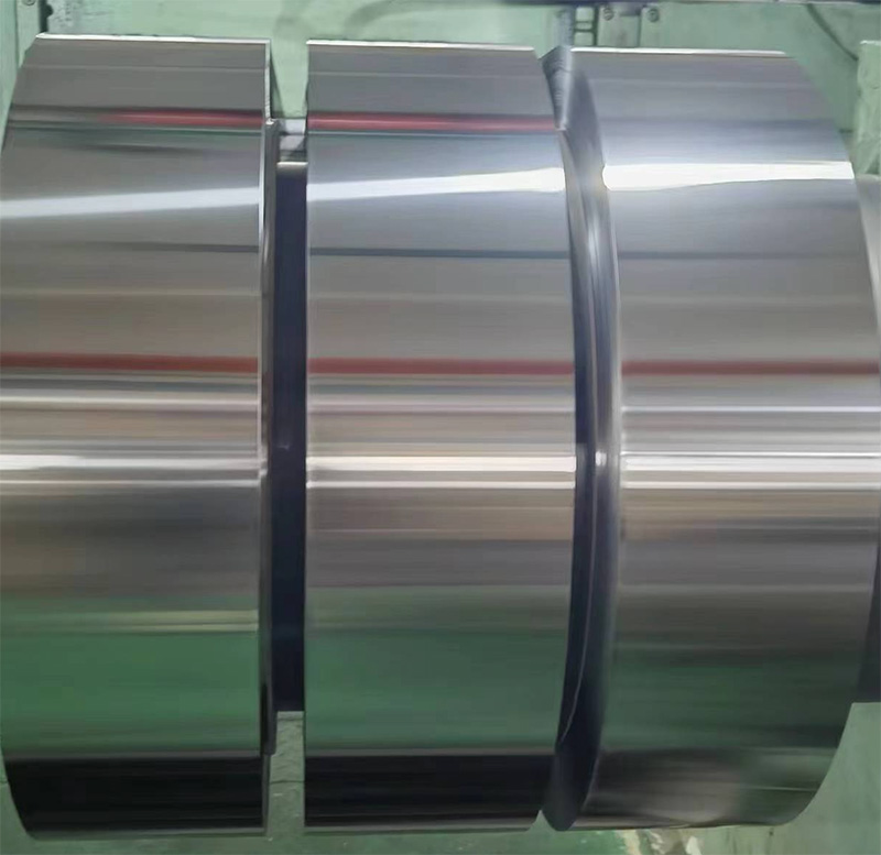 Para quais aplicativos o SS420J2 normalmente é usado?